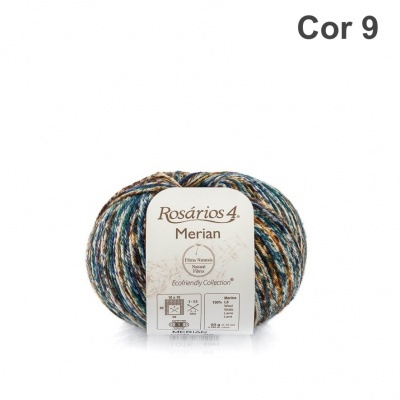 Novelo de lã multicolorida com etiqueta branca com texto em fundo branco