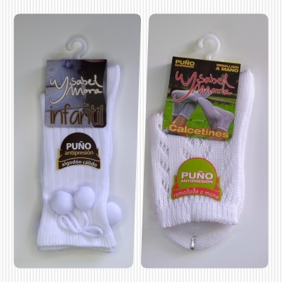 Meias infantis brancas com etiquetas da marca Ysabel Mora