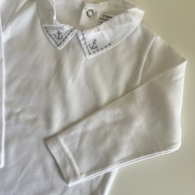 Bodie Manga Comprida gola de bico bordado cinza