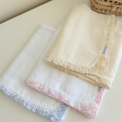 Fralda de Pano com bordado inglês