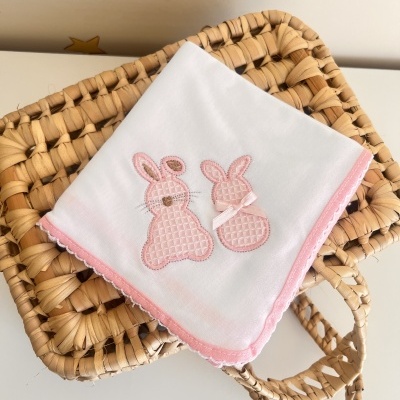 Fralda de Pano coelhinhos rosa