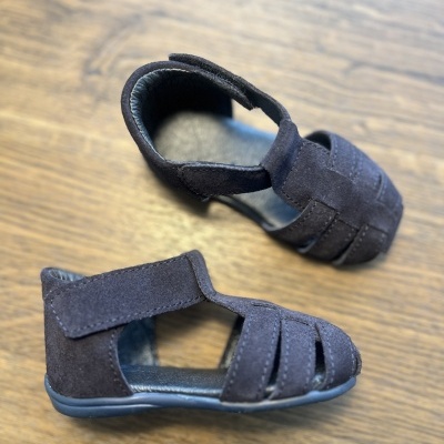 Sandálias Velcro Camurça