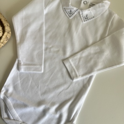 Bodie Manga Comprida gola de bico bordado cinza