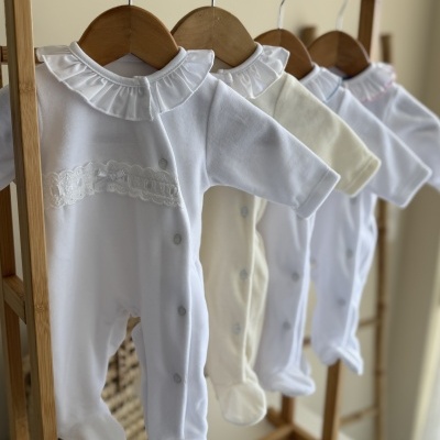 Babygrow Veludo Bordado Inglês Frente