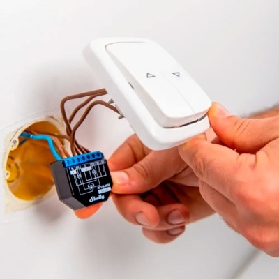 Módulo interruptor WiFi Shelly PLUS 2PM