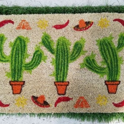 Tapete com desenho de cactos e elementos do deserto em cores vibrantes