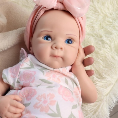 Boneca Bebé Reborn Menina 48cm Corpo banhável, boneca 100% Silicone de platina, corpo macio e flexível, 4kg, Boneca Bebé Reborn Menina 48cm Corpo banhável, boneca 100% Silicone de platina, corpo macio e flexível, 4kg,