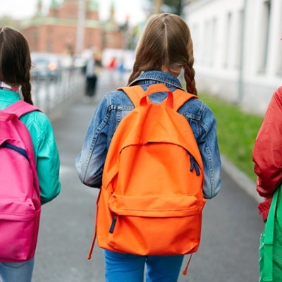 Volta as aulas 2023: cuide da coluna dos seus filhos, Fisioterapeuta indica como escolher mochila: