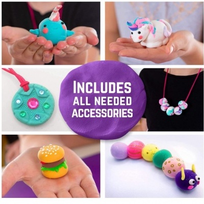 Brinquedos coloridos de modelagem de massa e bolsa roxa com texto de acessórios incluídos