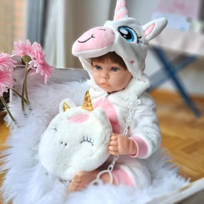 Bebé Reborn Boneca Sara 50cm, 2kg, corpo inteiro em Vinil siliconado com acessórios, feito a mão, recém nascido