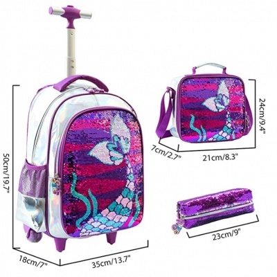 Conjunto de mochila, lancheira e estojo com lantejoulas coloridas e imagens de sereia e borboleta