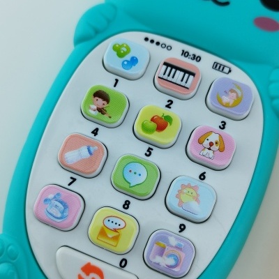 O MEU PRIMEIRO TELEFONE MUSICAL INFANTIL