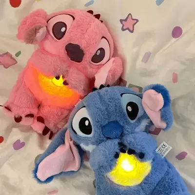 PELUCHE DO STITCH QUE RESPIRA E TOCA MÚSICA 28CM