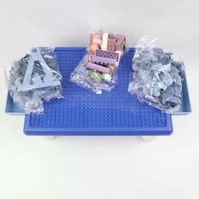 MESA INFANTIL COM BLOCOS DE CONSTRUÇÃO - PARQUE DE DIVERSÃO