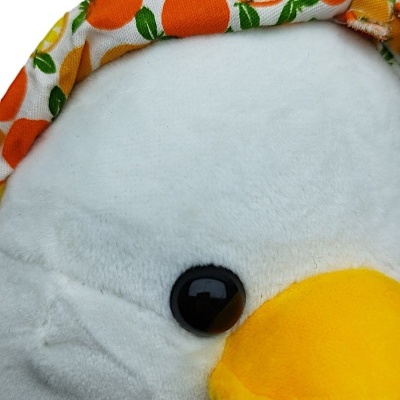 PELUCHE DE PATO COM LAÇO 30CM