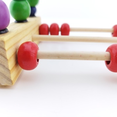 JOGO DO LABIRINTO DAS CONTAS EM MADEIRA