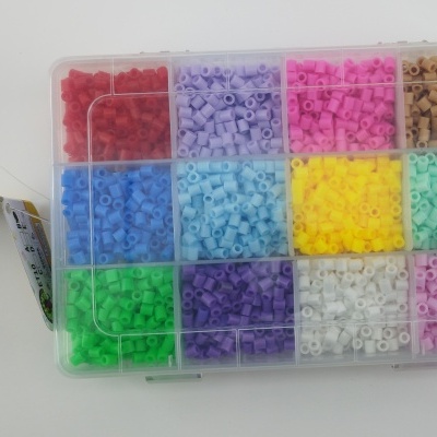 IRONING BEADS - CONJUNTO DE 12 CORES DE CONTAS DE ENGOMAR