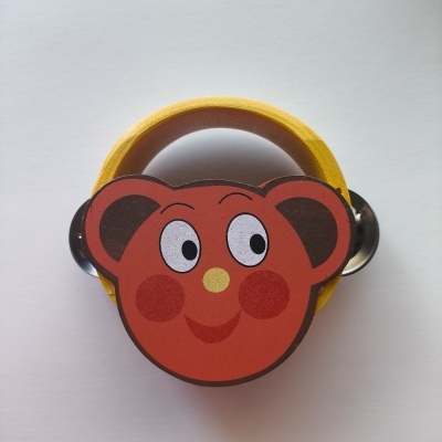 PANDEIRETA INFANTIL EM MADEIRA