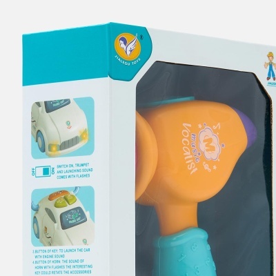 Carro de brinquedo branco dentro de embalagem