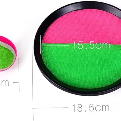 disco rosa e verde com bola verde e rosa sobre fundo branco