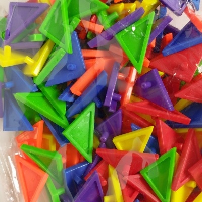 JOGO DE TANGRAM COM MESA