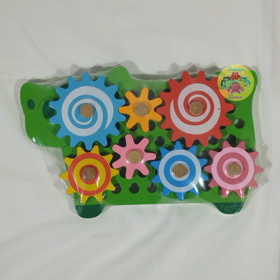 JOGO DAS ENGRENAGENS EM MADEIRA - MONTESSORI