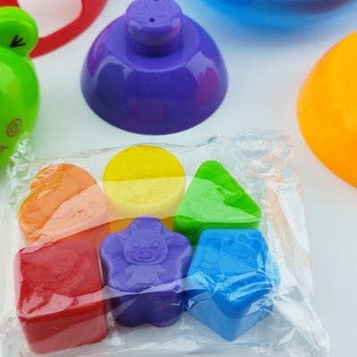 BRINQUEDO DIDÁTICO - FORMAS, CORES E EMPILHAMENTO