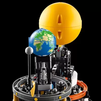 LEGO TECHNIC: PLANETA TERRA E LUA EM ÓRBITA 42179 LEGO TECHNIC: PLANETA TERRA E LUA EM ÓRBITA 42179