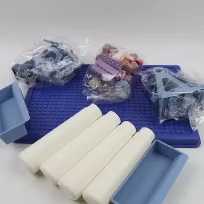 MESA INFANTIL COM BLOCOS DE CONSTRUÇÃO - PARQUE DE DIVERSÃO