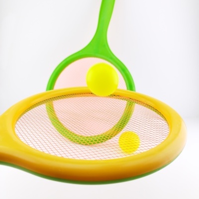 RAQUETES DE PRAIA EM PLÁSTICO E REDE 37CM