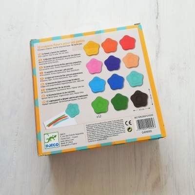 12 LÁPIS DE CERA EM FORMATO DE FLOR, DJECO