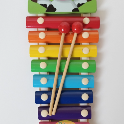 METALOFONE INFANTIL EM MADEIRA