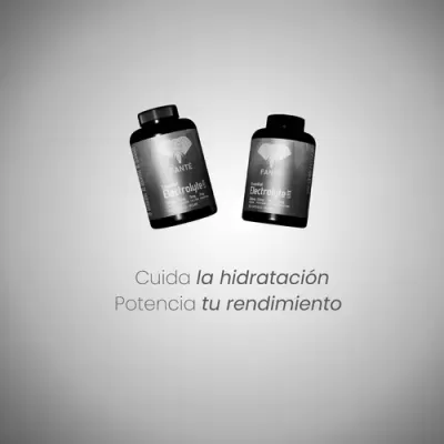 Dois frascos pretos de suplemento FANTE Natural Electrolyte+ com texto em espanhol sobre hidratação e rendimento