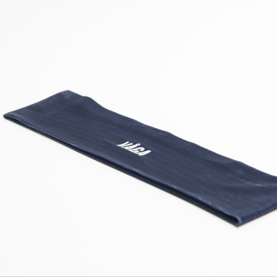 Faixa elástica azul escuro com texto branco 