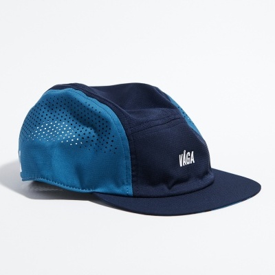 Boné azul escuro e azul celeste com logo branco VÁGA