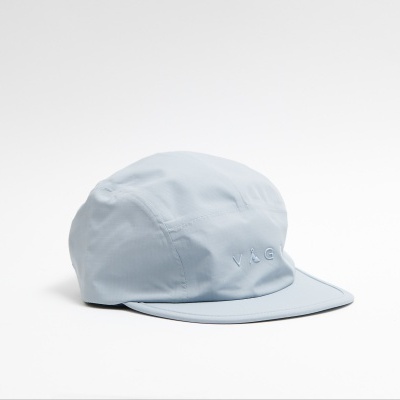 Boné azul claro com logo bordado nórie