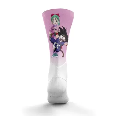 Meia branca e rosa com personagens de desenho animado coloridos