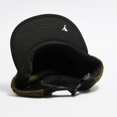 VÅGA TEDDY FLEECE CAP - BLACK / UTILITY GREEN