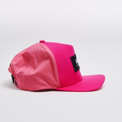 VÅGA TRUCKER CAP - NEON PINK / NAVY BLUE