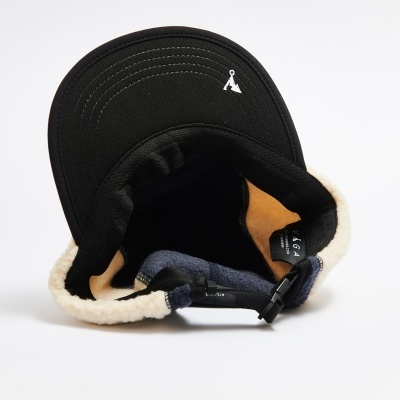 VÅGA TEDDY FLEECE CAP - NAVY / OFF-WHITE