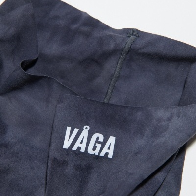 LIGHTWEIGHT NECK GAITER - BLACK / CHARCOAL