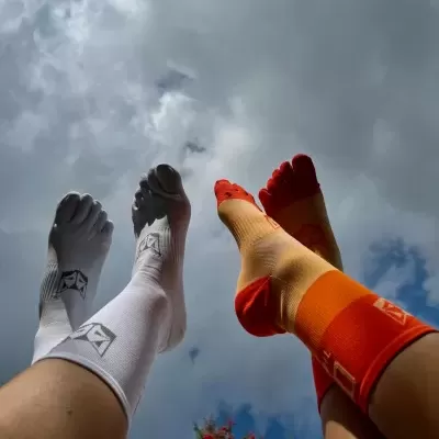 5 TOE SOCKS  WHITE