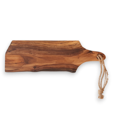 Tábua de cortar em madeira natural com cabo e cordão de sisal