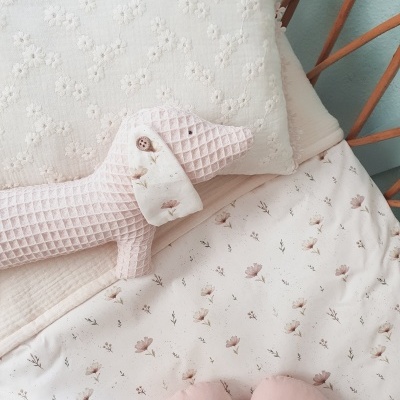 Cãozinho waffle rosa velho