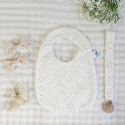 Fita chupeta bordado inglês branco