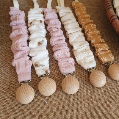 Fita chupeta musselina caramelo floral