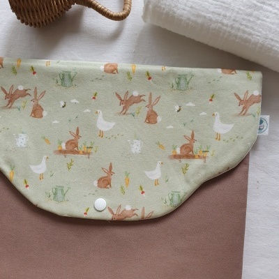 Bolsa roupa coelhos castanho