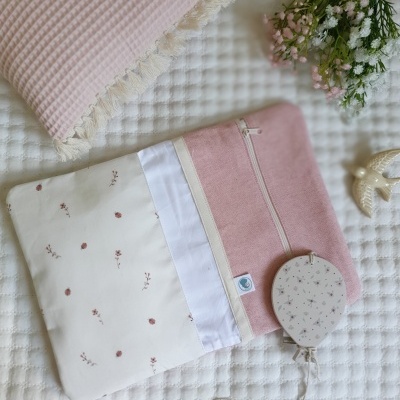 Bolsa para fraldas e toalhitas joaninhas