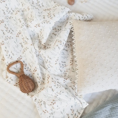 Musselina floral in green