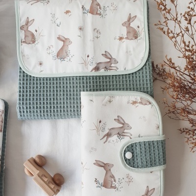 Muda fraldas portátil coelhinhos